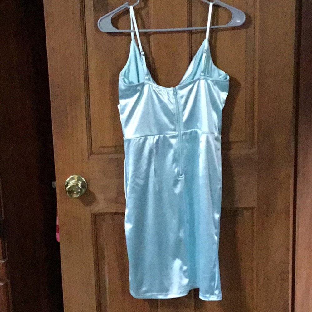 Dress - Picture 3 of 5